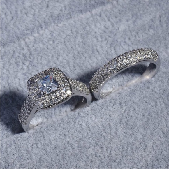 PRINCESS 925 STERLING SILVER DIAMOND HALO RING SET, CUTE RING, SHINY RING. - Picture 4 of 8